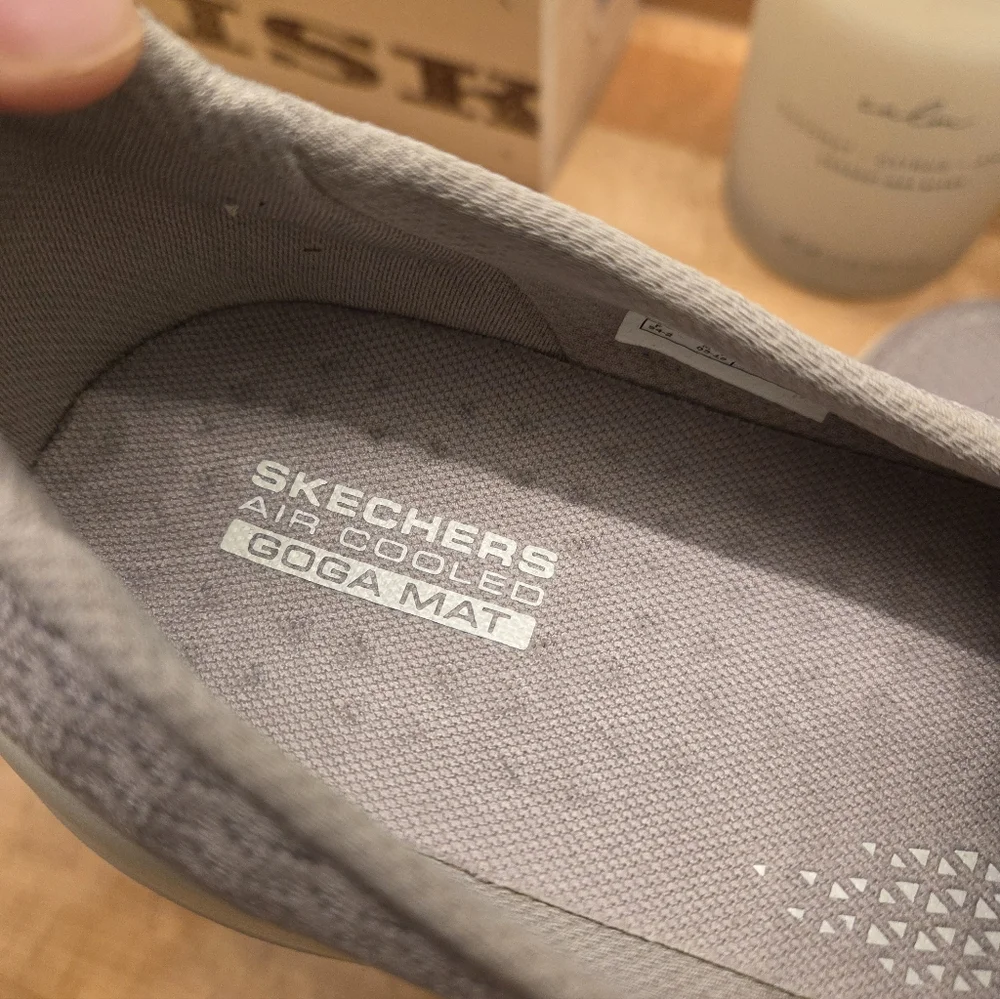 Skechers GOwalk Joy Slip-on Walking Shoe Womens Size 10 Taupe